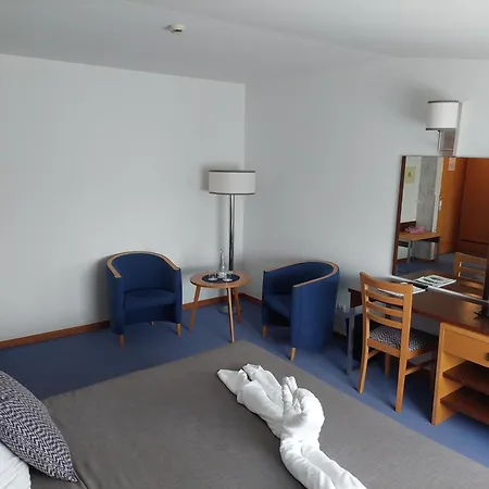 Hotel Feira Pedra Bela