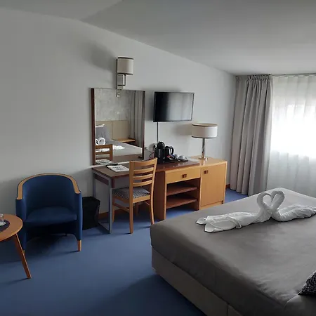 Hotel Feira Pedra Bela 4*