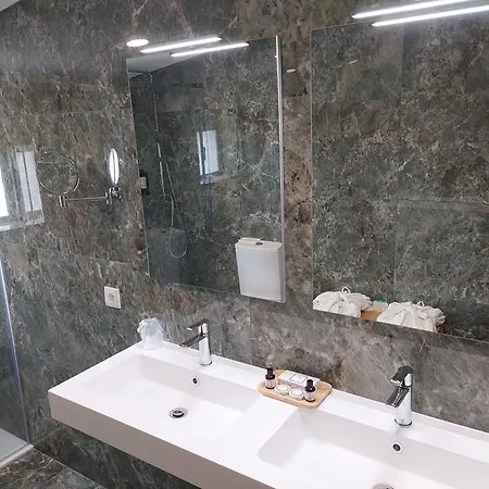 Feira Pedra Bela מלון סנטה מריה דה פיירה