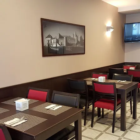 Hotel Feira Pedra Bela