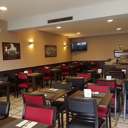 Feira Pedra Bela מלון 4*