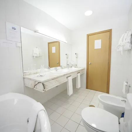 Hotel Feira Pedra Bela