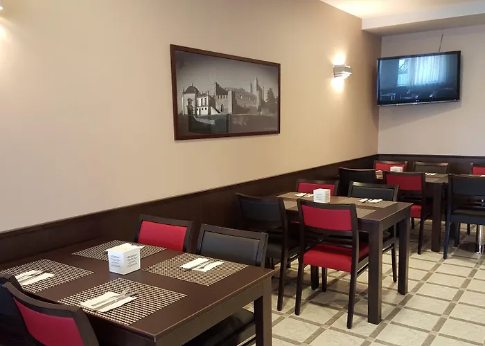 Hotel Feira Pedra Bela