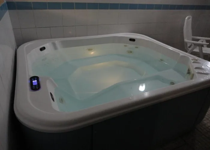 Hotel Feira Pedra Bela