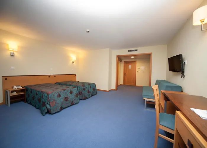 Hotel Feira Pedra Bela 4*